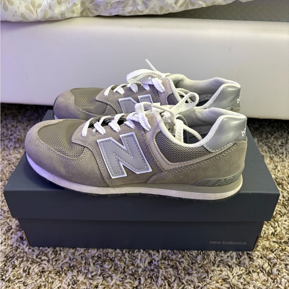 New Balance 574 core 👟 - Picture 1 of 6